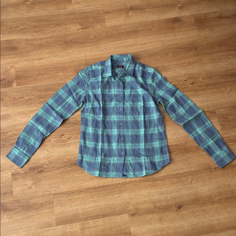 UNTUCKit Women's‎ Blue and Green Plaid Button Down Shirt NWOT
